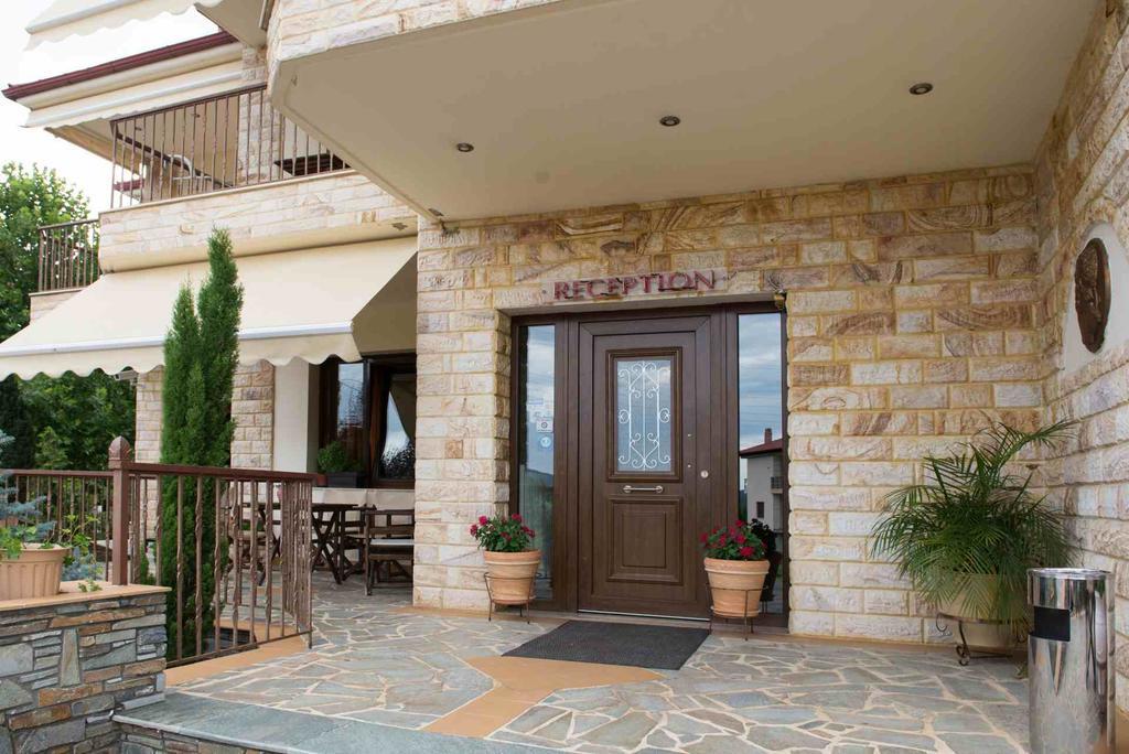 Hotel Philippion Káto Loutrákion Esterno foto