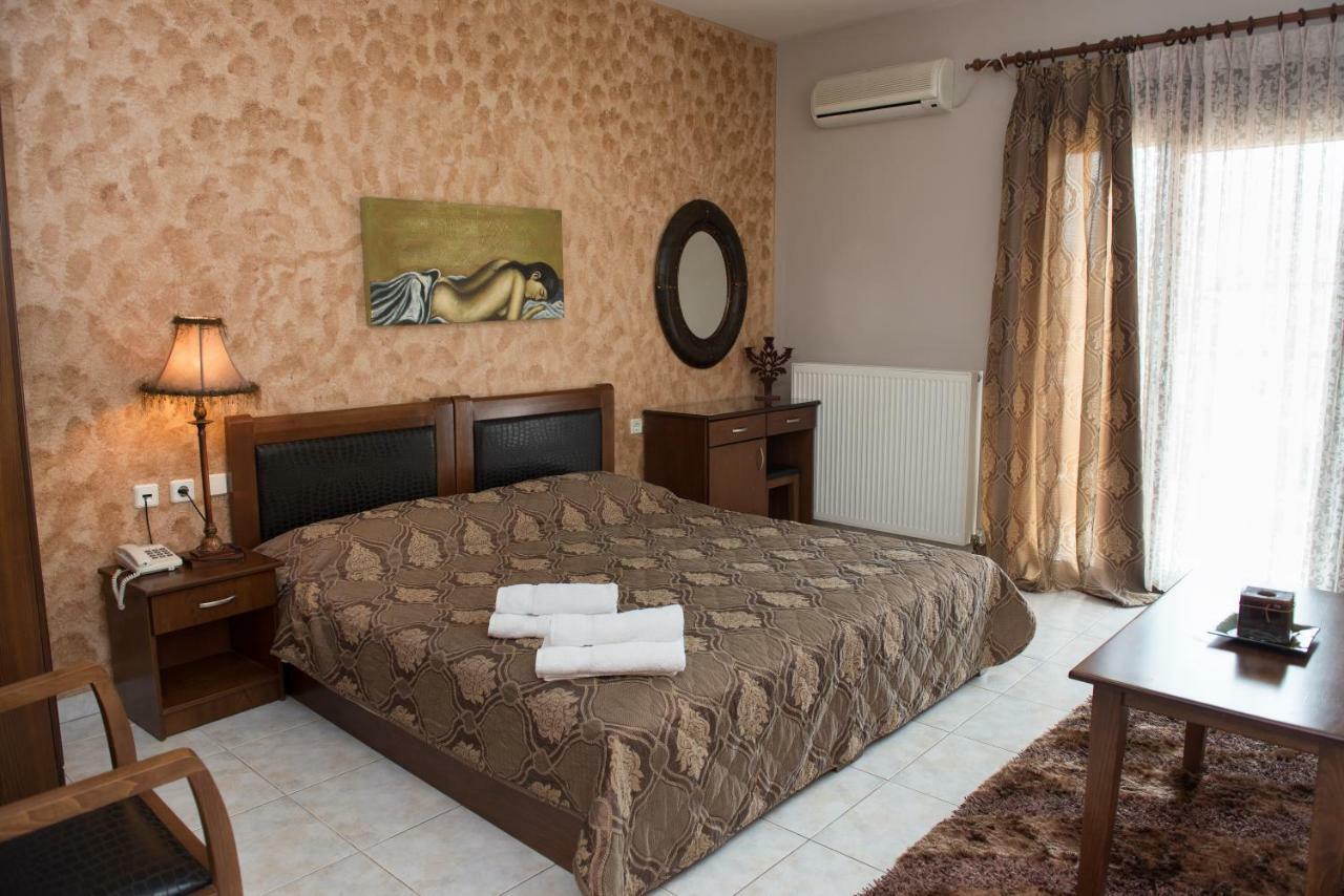 Hotel Philippion Káto Loutrákion Esterno foto